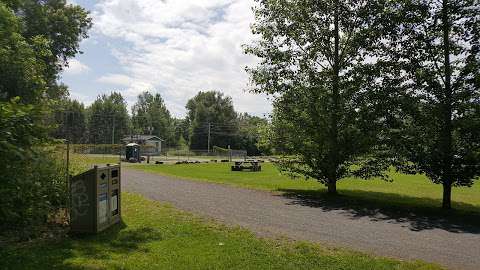 Parc Sur Riviere Circuit Vélo Piétonnier Rivière Aux Pins